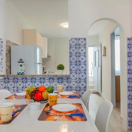 B21 - Oliveira Cozy Flat * Lagos